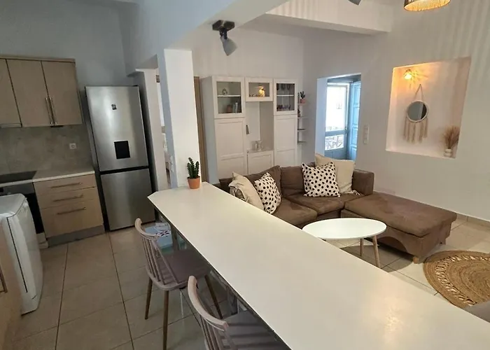 Consolato House *