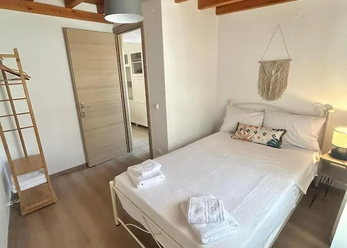 Consolato House 펜션 파트모스